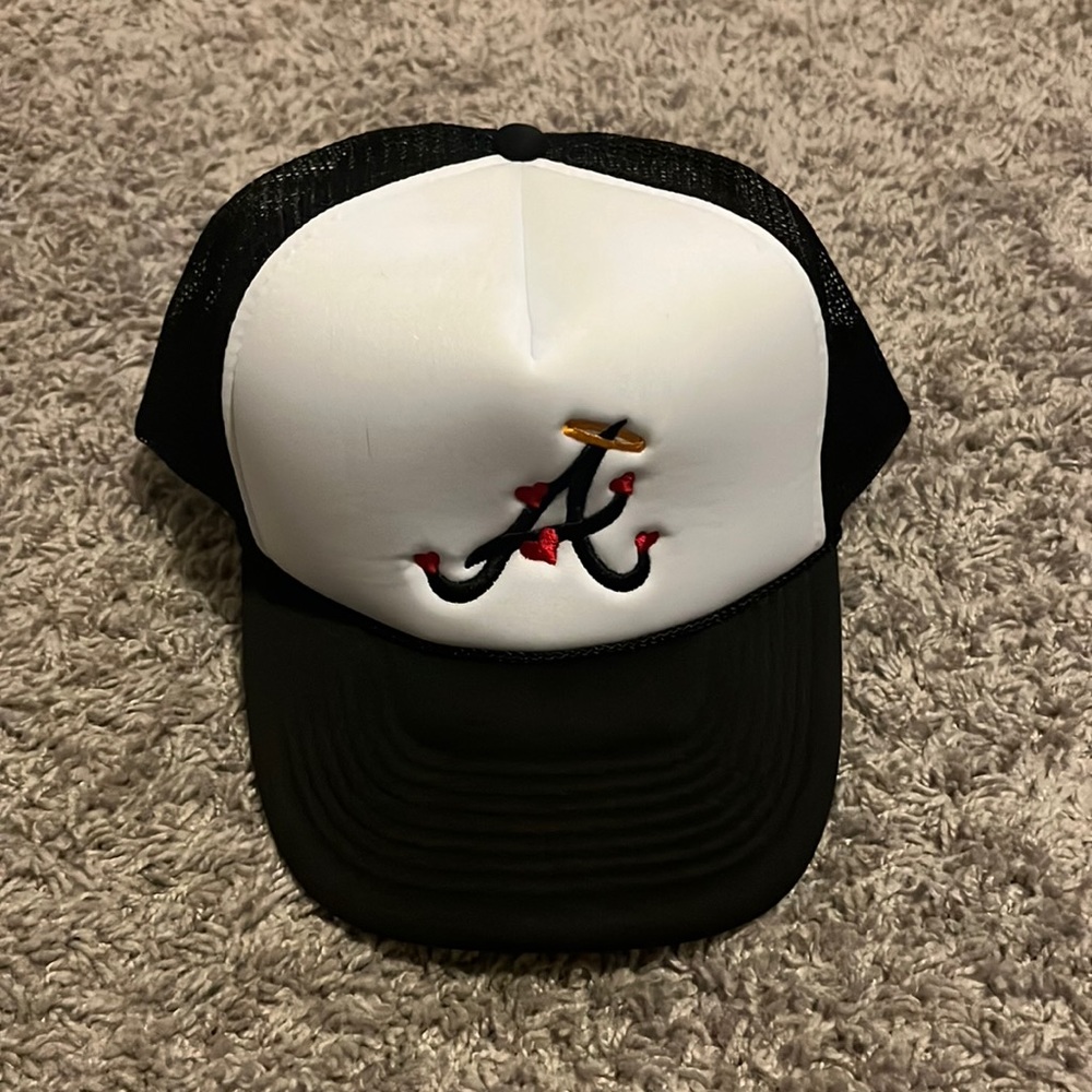 Black and white Angels trucker hat